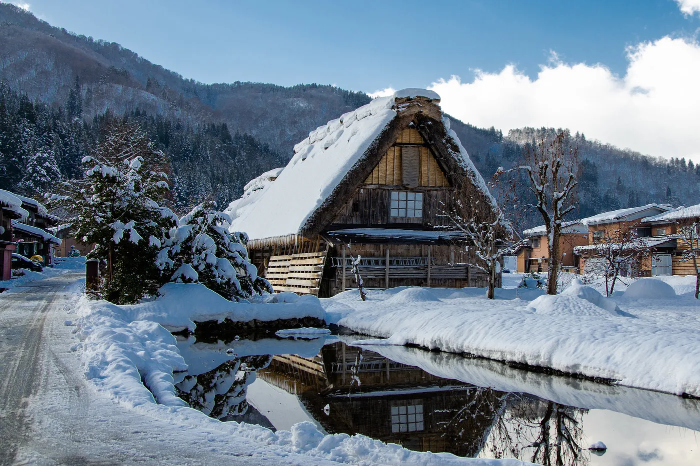Shirakawa go con la neve