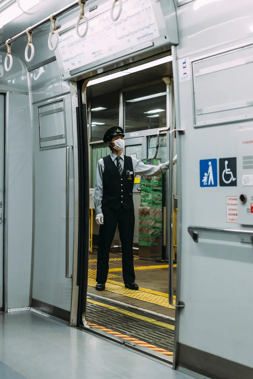 Lavoratore sul treno